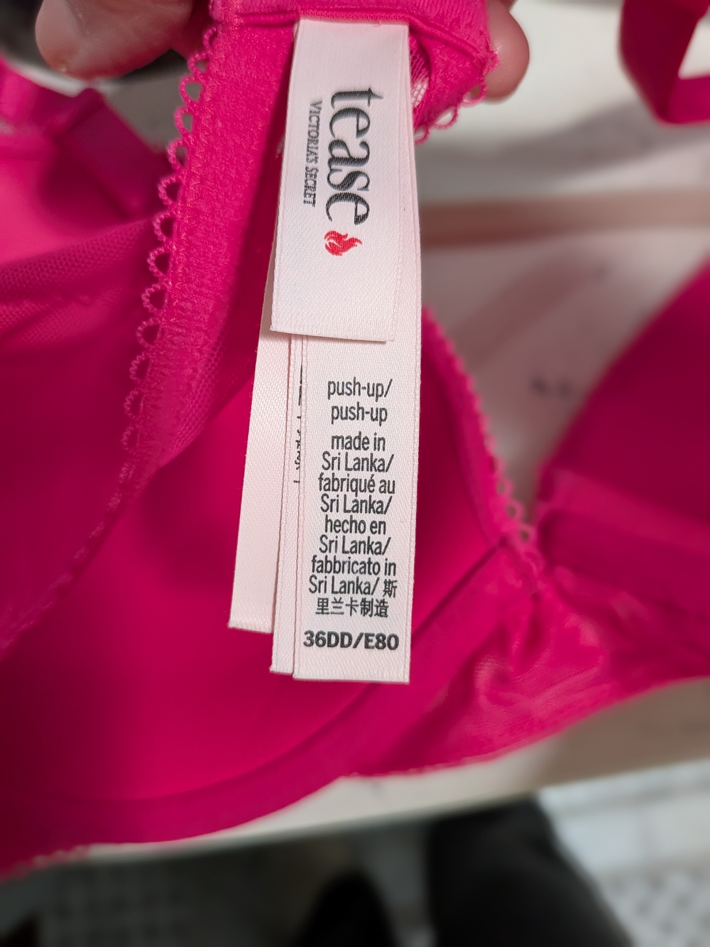 Victoria's Secret Fuchsia Heart-Print Bra 36DD - Picture 9 of 11